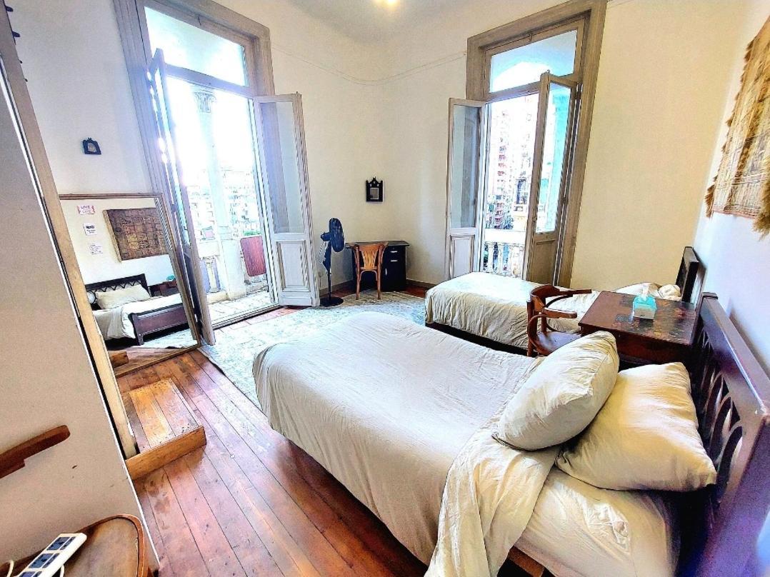 Arab Hostel, Welcoming All Solo And Groups Travellers But, Unmarried Couples Not Allowed อเล็กซานเดรีย ภายนอก รูปภาพ