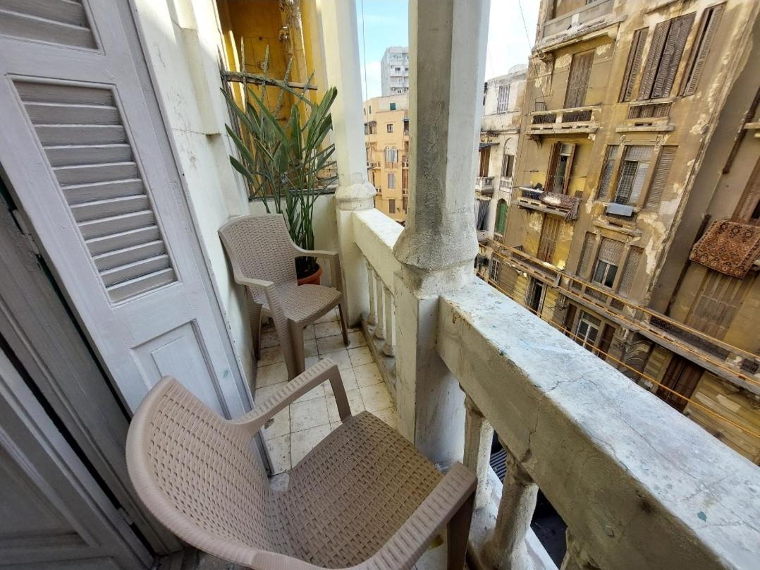 Arab Hostel, Welcoming All Solo And Groups Travellers But, Unmarried Couples Not Allowed อเล็กซานเดรีย ภายนอก รูปภาพ