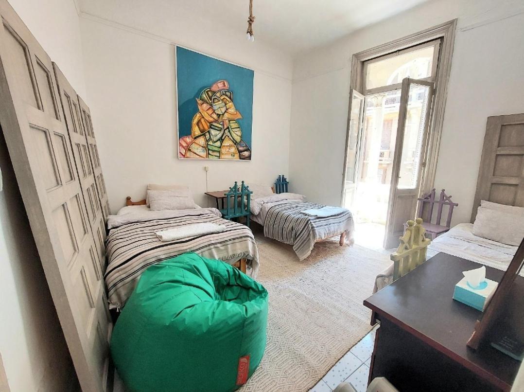 Arab Hostel, Welcoming All Solo And Groups Travellers But, Unmarried Couples Not Allowed อเล็กซานเดรีย ภายนอก รูปภาพ