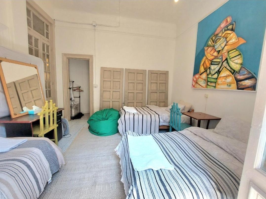 Arab Hostel, Welcoming All Solo And Groups Travellers But, Unmarried Couples Not Allowed อเล็กซานเดรีย ภายนอก รูปภาพ
