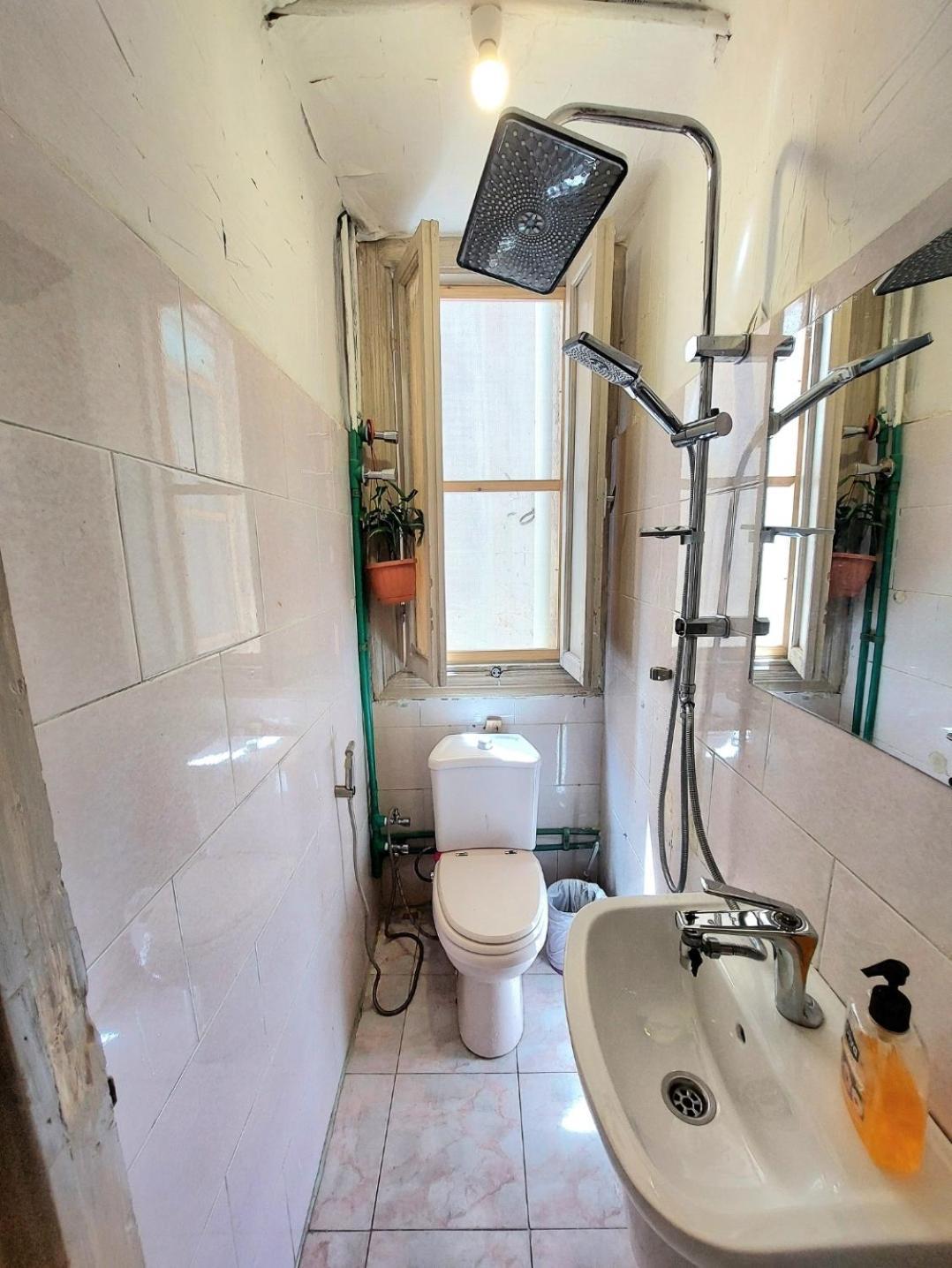 Arab Hostel, Welcoming All Solo And Groups Travellers But, Unmarried Couples Not Allowed อเล็กซานเดรีย ภายนอก รูปภาพ