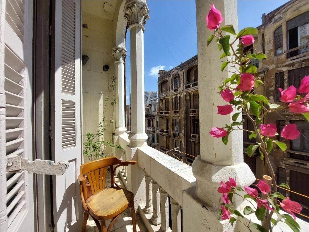 Arab Hostel, Welcoming All Solo And Groups Travellers But, Unmarried Couples Not Allowed อเล็กซานเดรีย ภายนอก รูปภาพ