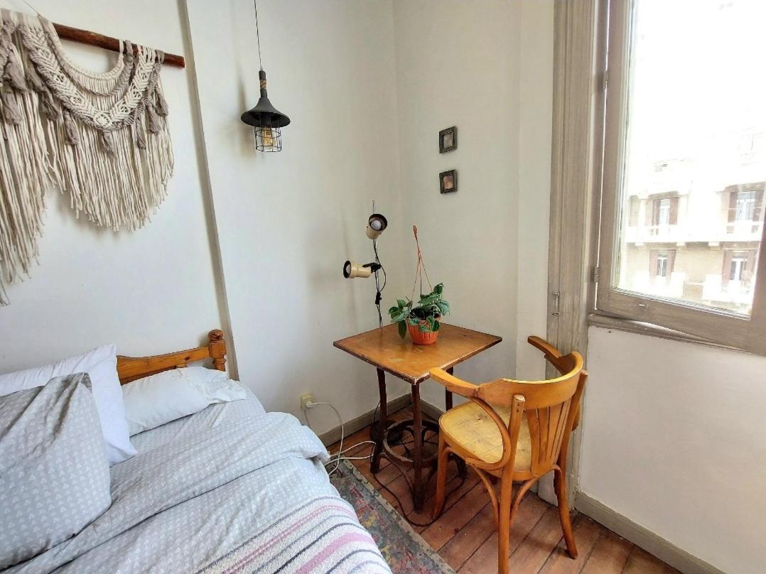 Arab Hostel, Welcoming All Solo And Groups Travellers But, Unmarried Couples Not Allowed อเล็กซานเดรีย ภายนอก รูปภาพ