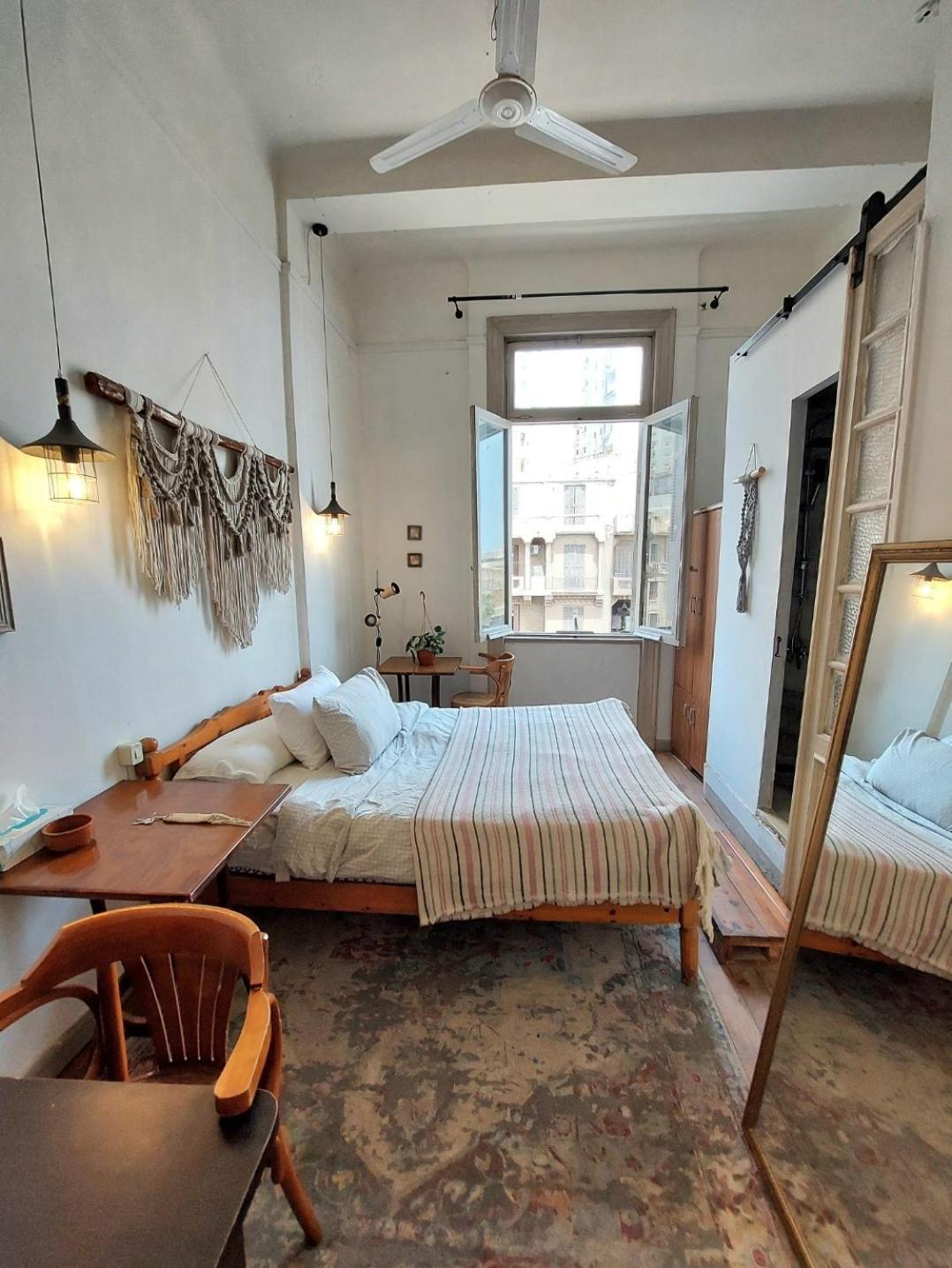 Arab Hostel, Welcoming All Solo And Groups Travellers But, Unmarried Couples Not Allowed อเล็กซานเดรีย ภายนอก รูปภาพ