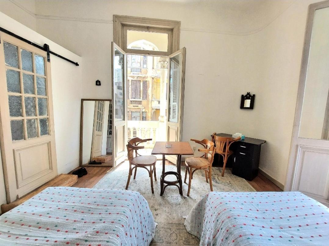 Arab Hostel, Welcoming All Solo And Groups Travellers But, Unmarried Couples Not Allowed อเล็กซานเดรีย ภายนอก รูปภาพ